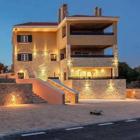 Teona Luxury With Jacuzzi And Terrace Sea View