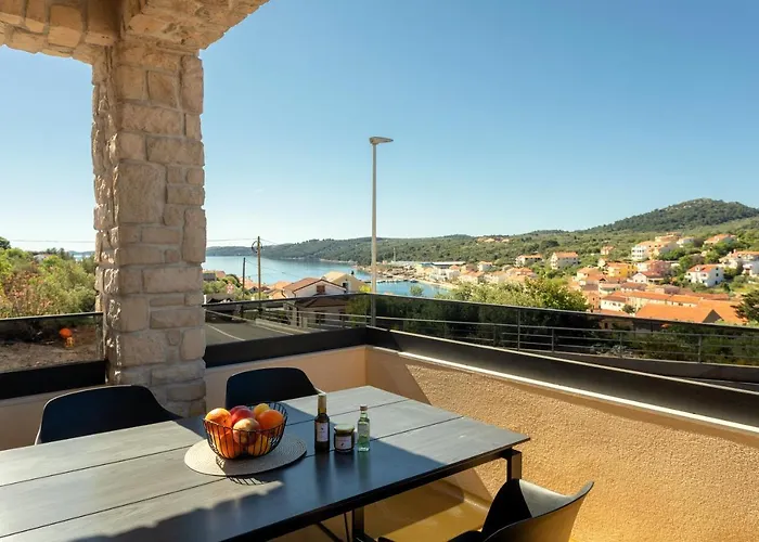 Teona Luxury With Jacuzzi And Terrace Sea View 아파트