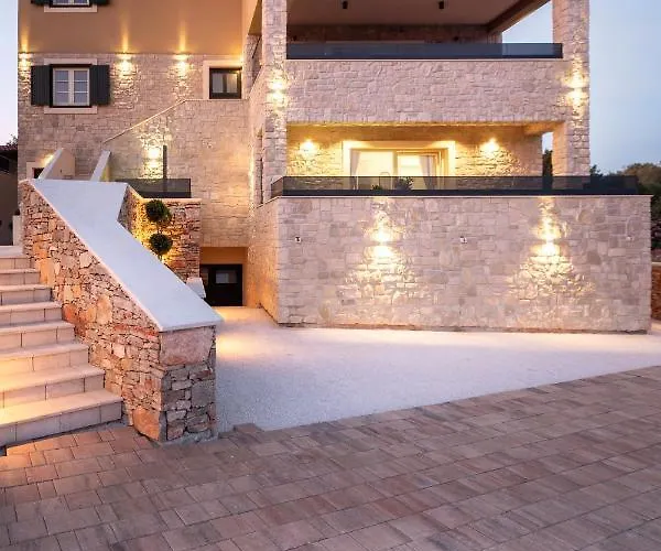 Teona Luxury With Jacuzzi And Terrace Sea View 아파트 *