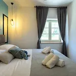 Teona Luxury With Jacuzzi And Terrace Sea View