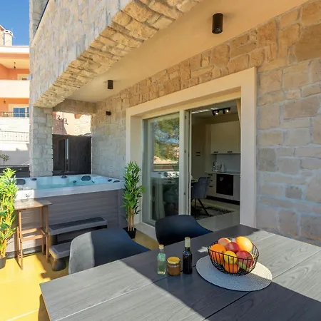 Teona Luxury With Jacuzzi And Terrace Sea View *