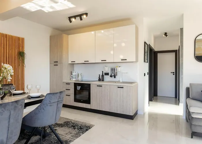 Teona Luxury With Jacuzzi And Terrace Sea View Апартаменты *