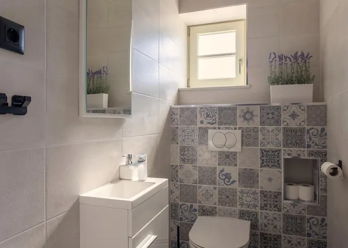 Teona Luxury With Jacuzzi And Terrace Sea View Апартаменты *