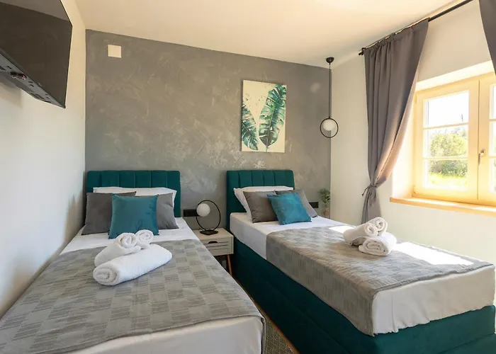 Teona Luxury With Jacuzzi And Terrace Sea View Сали