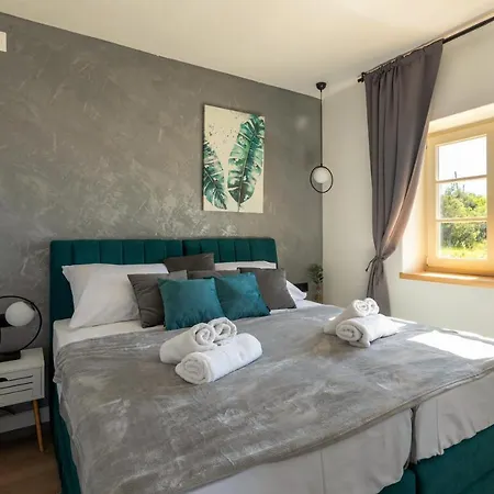 Apartman Teona Luxury With Jacuzzi And Terrace Sea View *