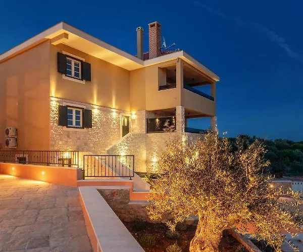 Apartamento Teona Luxury With Jacuzzi And Terrace Sea View Sali